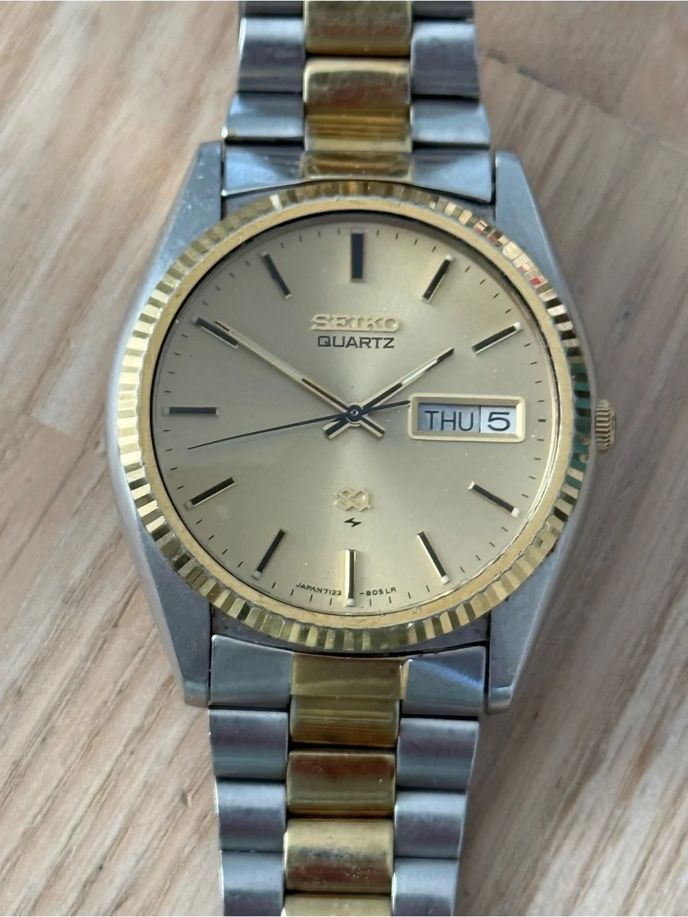 Seiko SQ Presidential Vintage Mens Watch Two-Tone Bracelet Case Date New Crystal